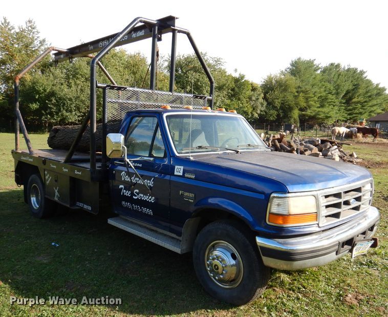 image for item KW9476 1996 Ford F-Super Duty XLT  flatbed truck
