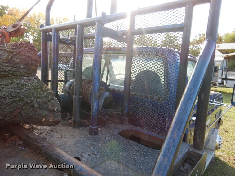 image for item KW9476 1996 Ford F-Super Duty XLT  flatbed truck