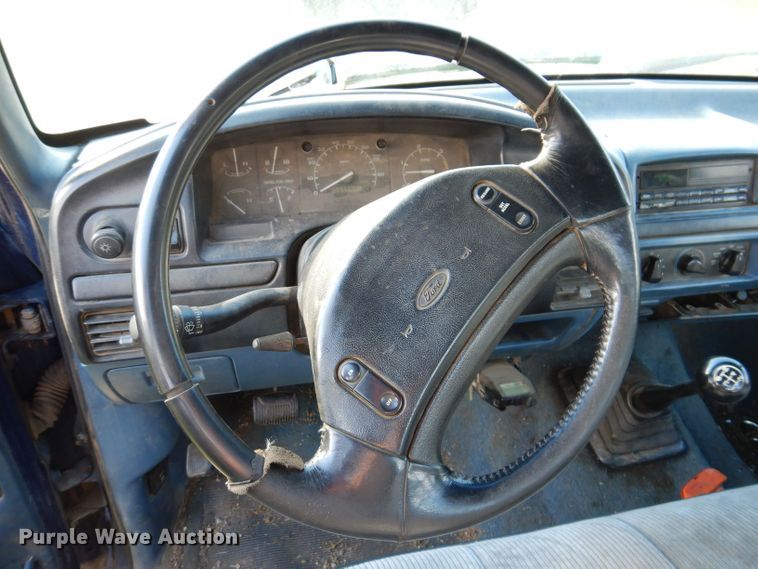 image for item KW9476 1996 Ford F-Super Duty XLT  flatbed truck