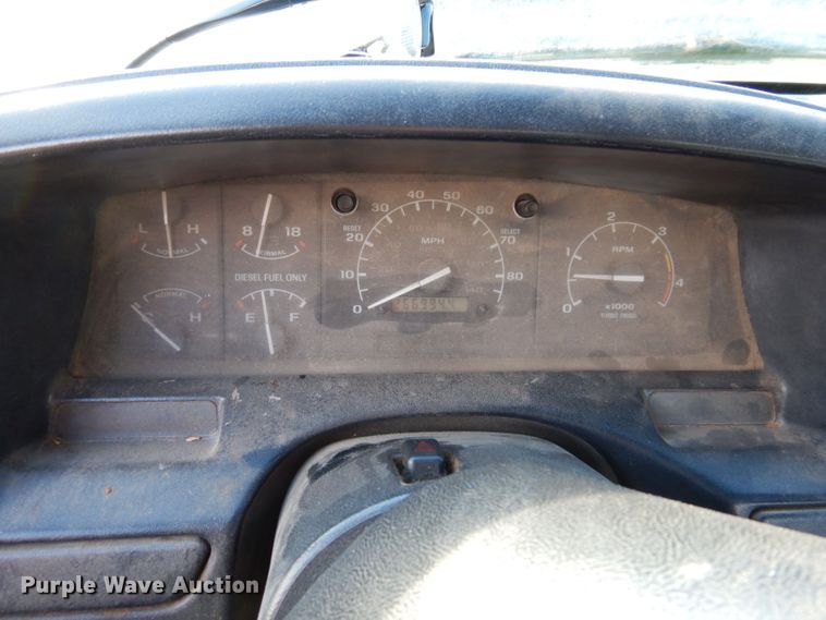 image for item KW9476 1996 Ford F-Super Duty XLT  flatbed truck