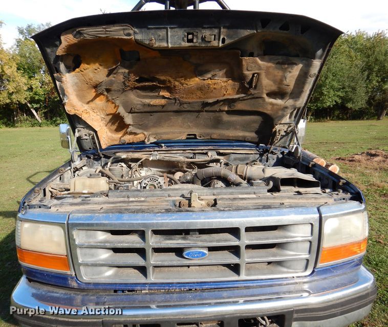 image for item KW9476 1996 Ford F-Super Duty XLT  flatbed truck