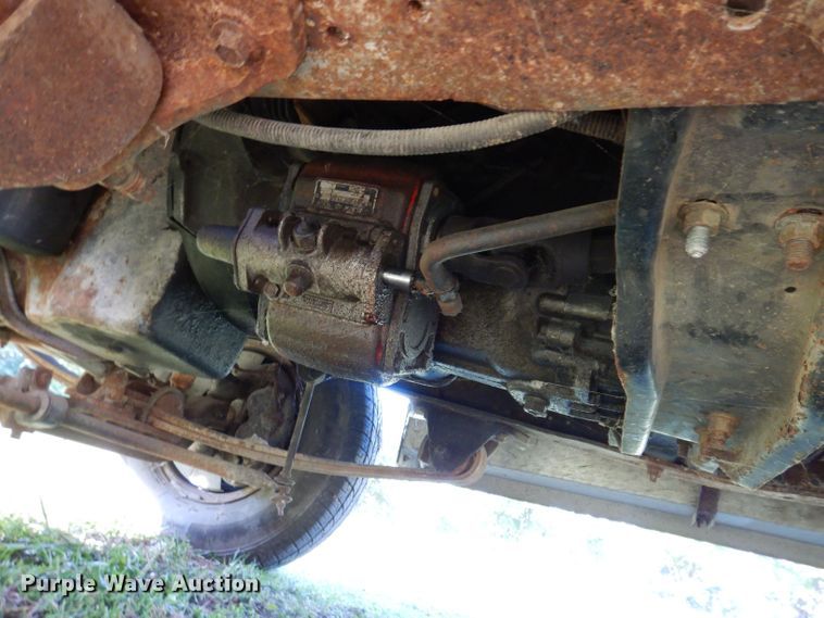 image for item KW9476 1996 Ford F-Super Duty XLT  flatbed truck