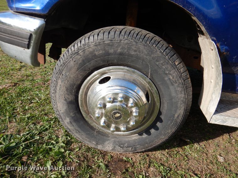 image for item KW9476 1996 Ford F-Super Duty XLT  flatbed truck