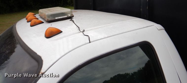 image for item KW9478 1999 Ford F450 Super Duty  chipper truck