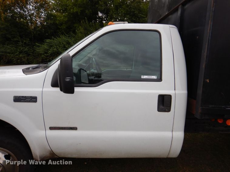 image for item KW9478 1999 Ford F450 Super Duty  chipper truck