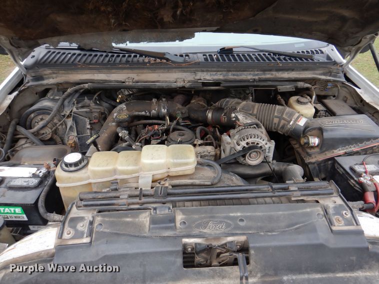 image for item KW9478 1999 Ford F450 Super Duty  chipper truck