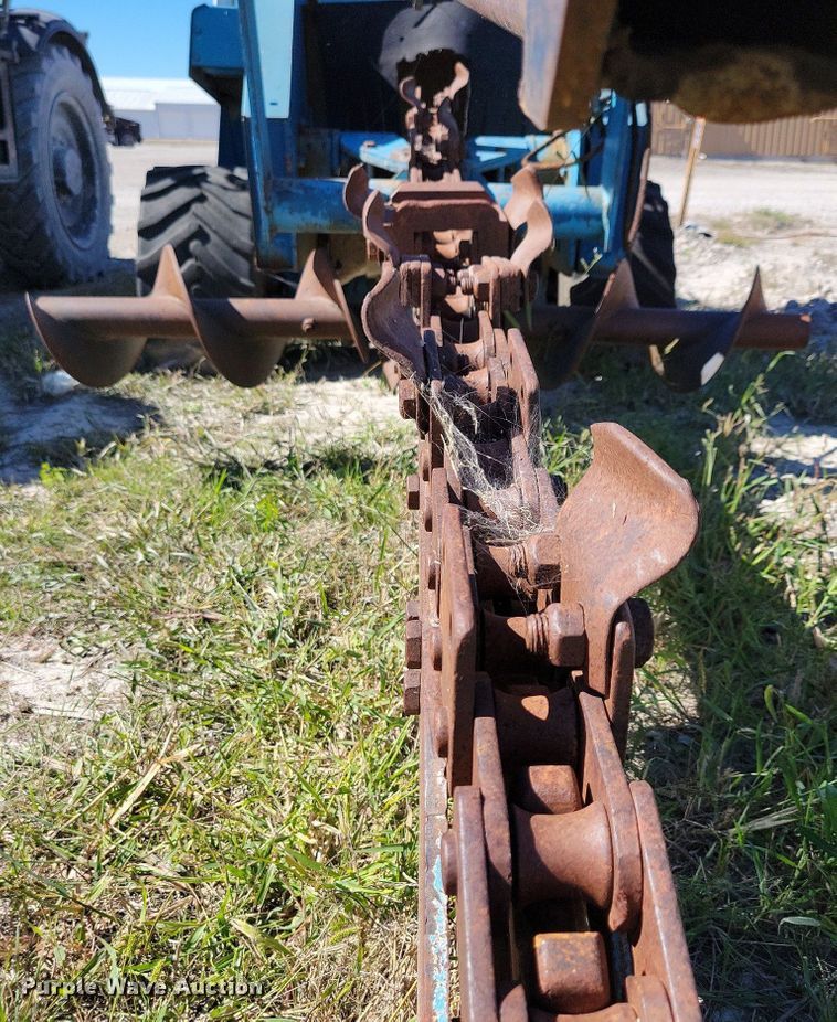 image for item KW9492 1989 Ditch Witch 5010  trencher