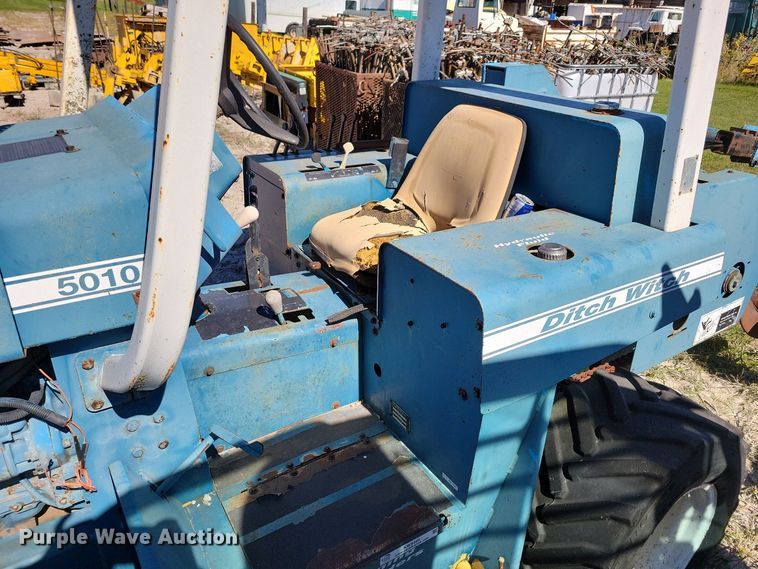 image for item KW9492 1989 Ditch Witch 5010  trencher