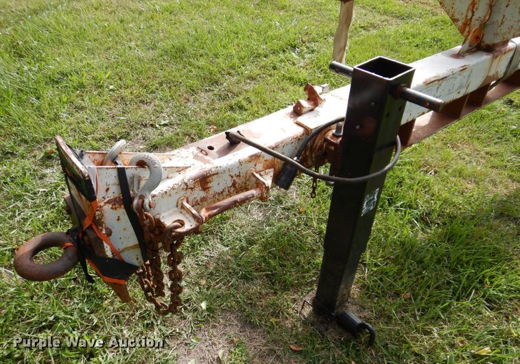 image for item KW9510 1992 Butler EW2850  pole trailer