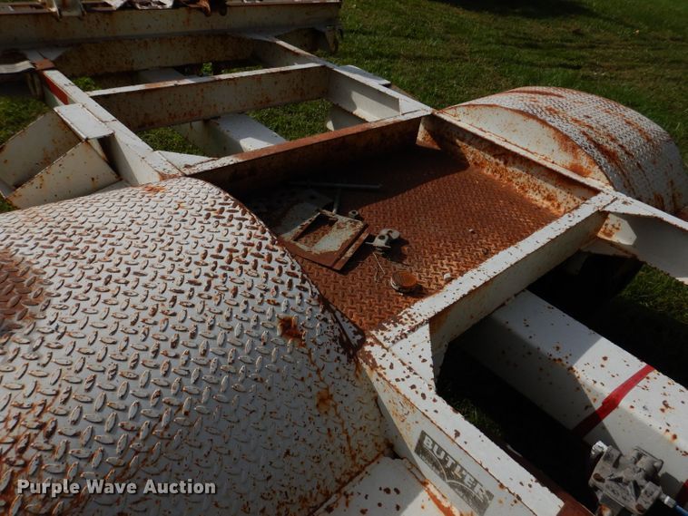 image for item KW9510 1992 Butler EW2850  pole trailer