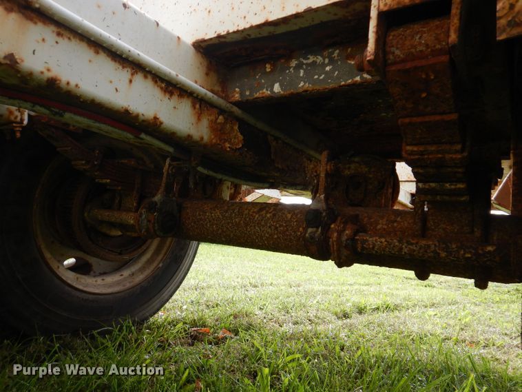 image for item KW9510 1992 Butler EW2850  pole trailer