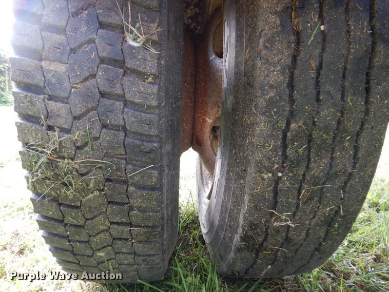 image for item KW9510 1992 Butler EW2850  pole trailer