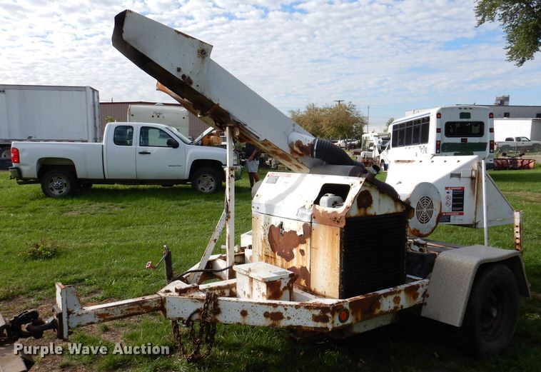 image for item KW9515 Wood Chuck Chipper  wood chipper