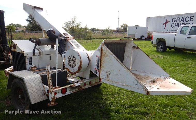 image for item KW9515 Wood Chuck Chipper  wood chipper