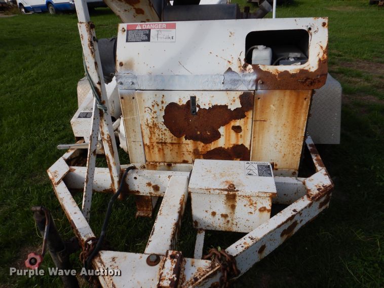 image for item KW9515 Wood Chuck Chipper  wood chipper