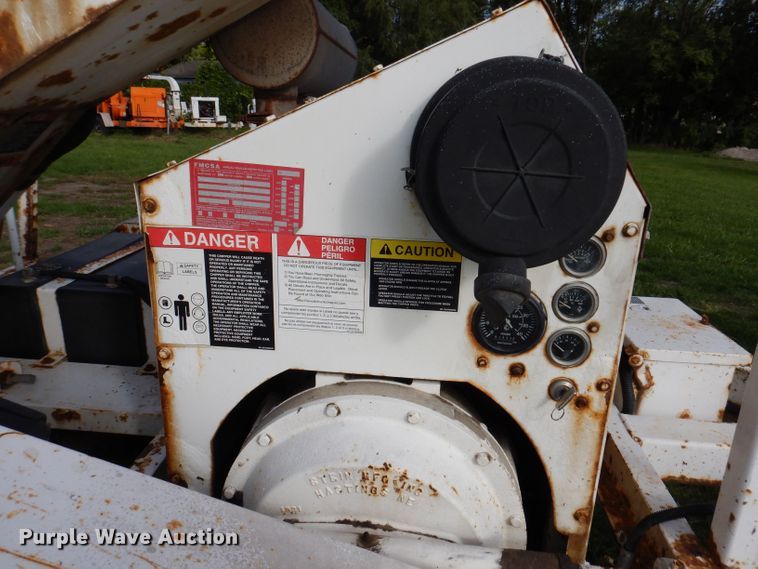 image for item KW9515 Wood Chuck Chipper  wood chipper