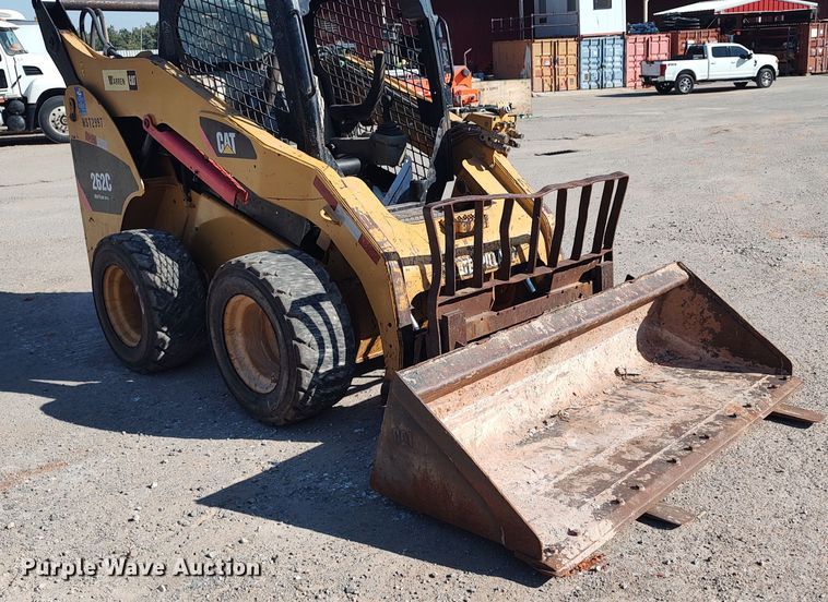 image for item LK9871 2009 Caterpillar 262C  skid steer loader