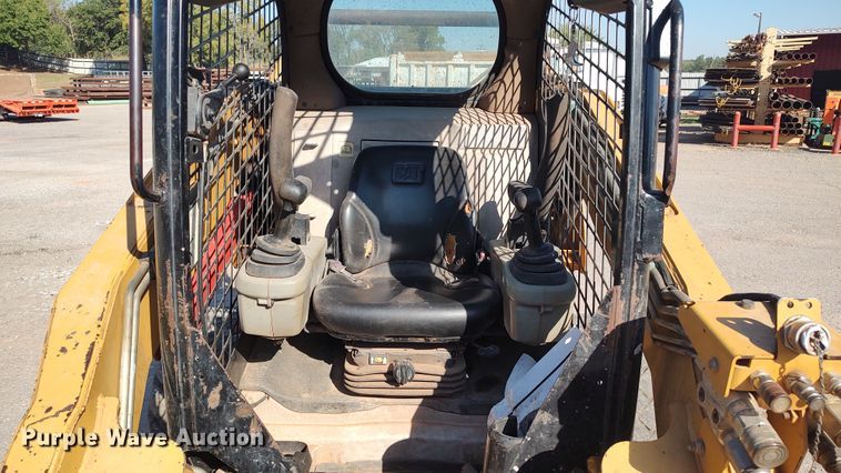 image for item LK9871 2009 Caterpillar 262C  skid steer loader