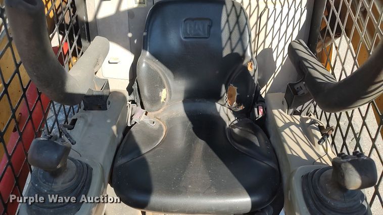 image for item LK9871 2009 Caterpillar 262C  skid steer loader