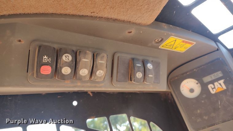 image for item LK9871 2009 Caterpillar 262C  skid steer loader