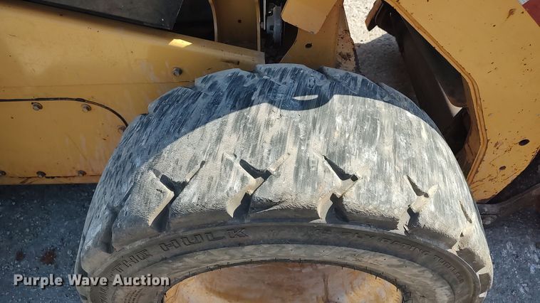 image for item LK9871 2009 Caterpillar 262C  skid steer loader