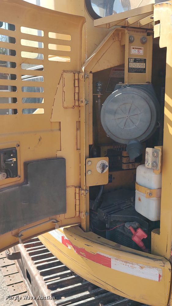 image for item LK9872 2004 Caterpillar 314C LCR  excavator