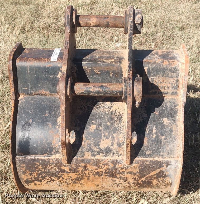 image for item LK9880 TAG  excavator bucket