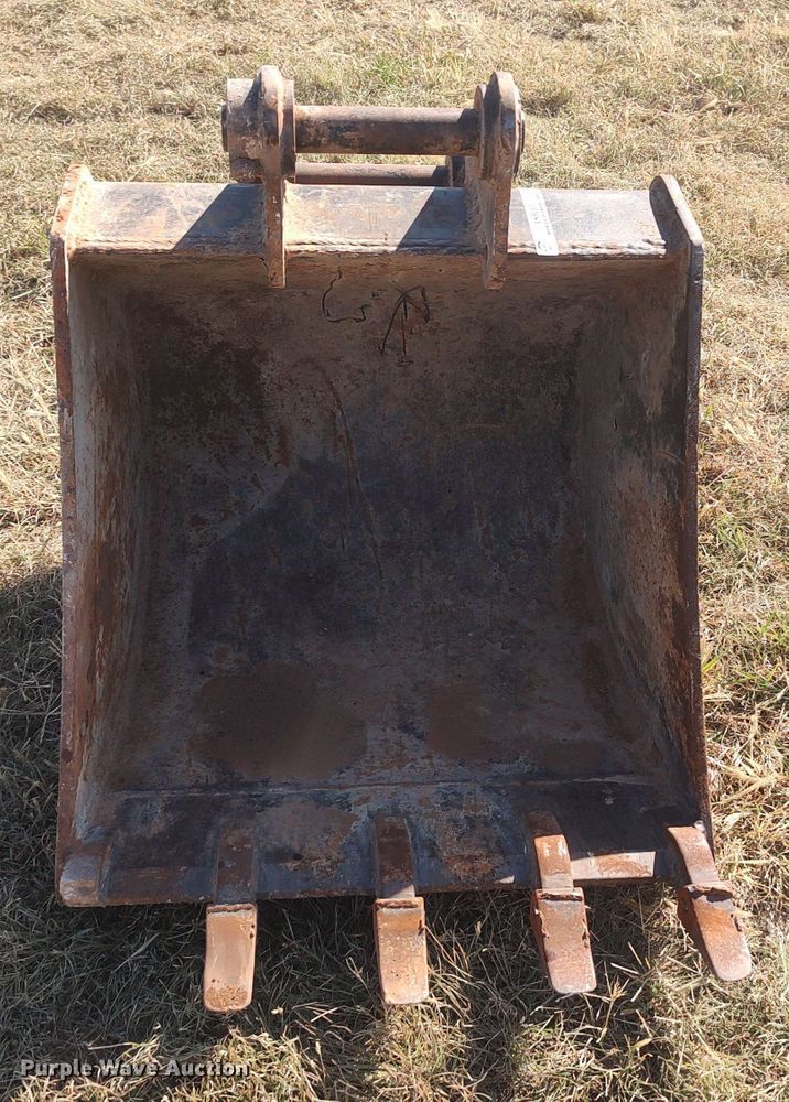 image for item LK9880 TAG  excavator bucket