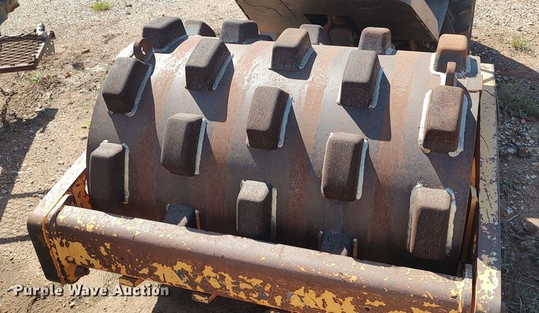 image for item LK9889 2010 Volvo SD25D  single drum roller