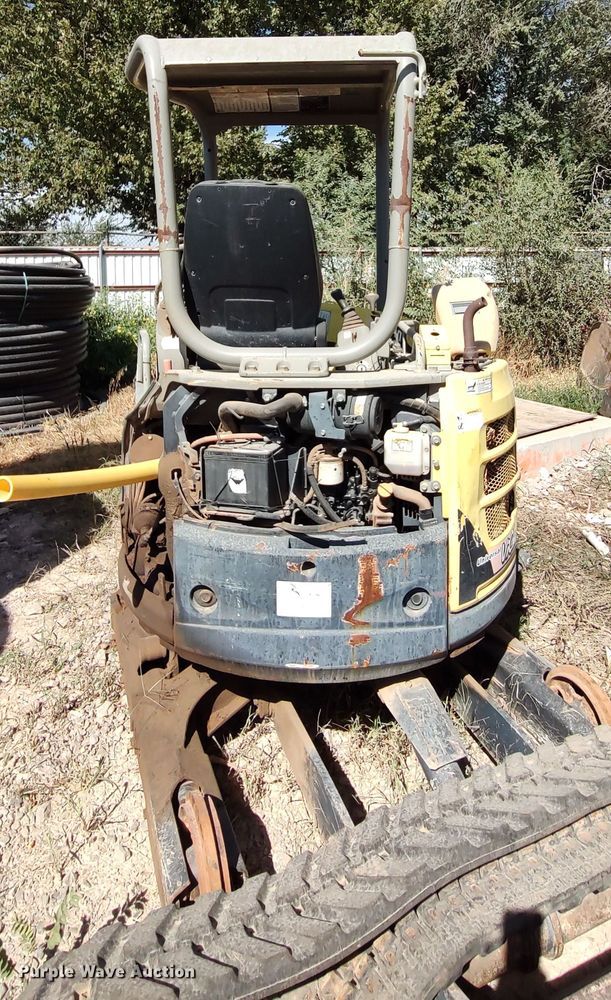 image for item LK9890 2011 Yanmar ViO35-5B  mini excavator