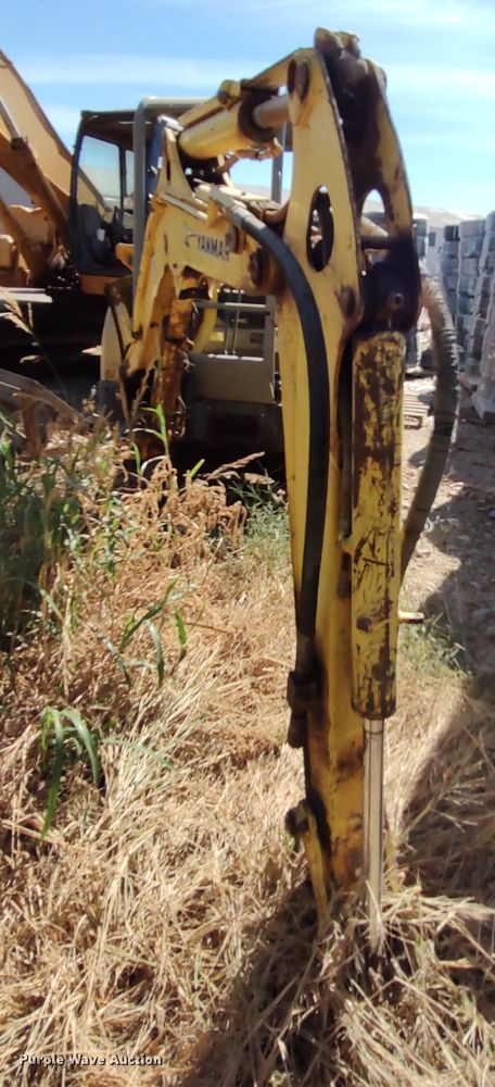 image for item LK9890 2011 Yanmar ViO35-5B  mini excavator