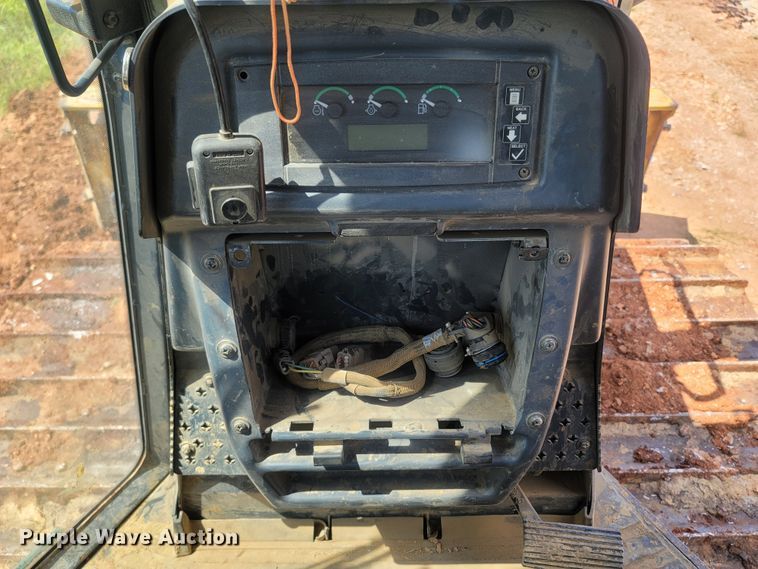 image for item LM9719 2012 John Deere 650K LGP  dozer