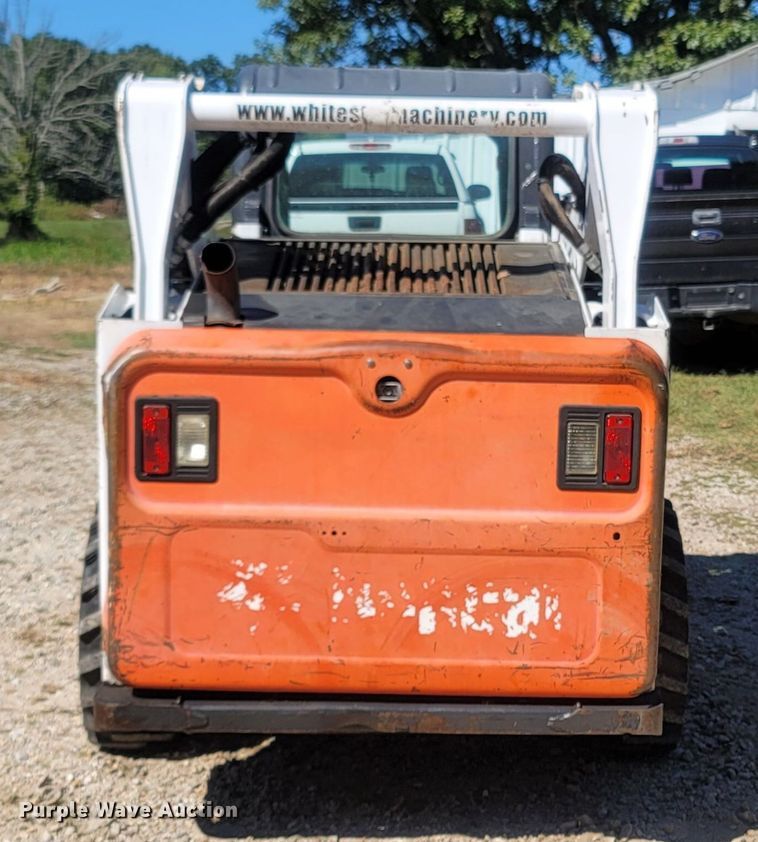 image for item LM9750 2015 Bobcat S590  skid steer loader