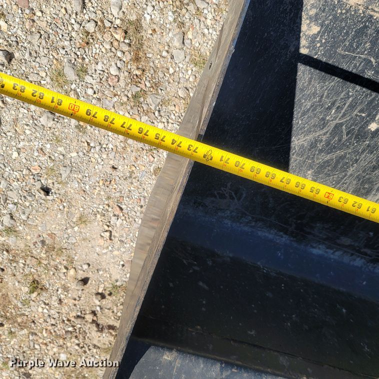 image for item LM9750 2015 Bobcat S590  skid steer loader