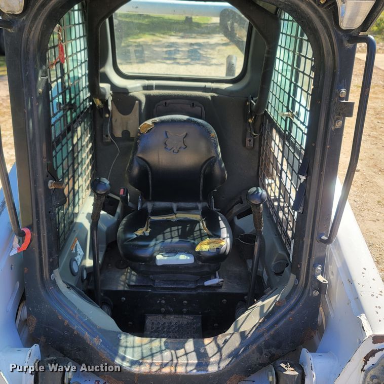 image for item LM9750 2015 Bobcat S590  skid steer loader