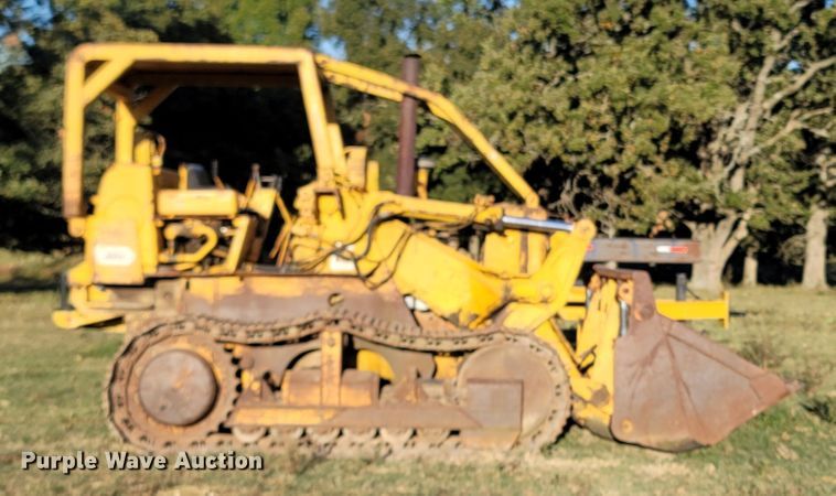 image for item LN9588 1971 International Harvester 175B  track loader