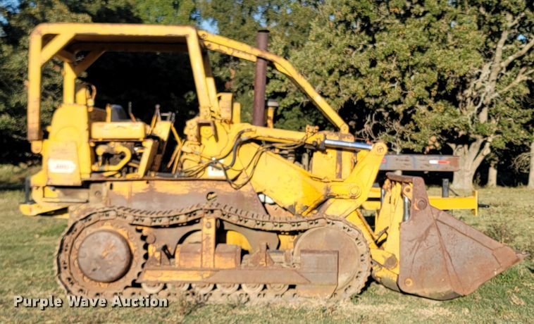 image for item LN9588 1971 International Harvester 175B  track loader