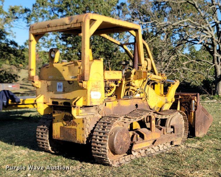 image for item LN9588 1971 International Harvester 175B  track loader