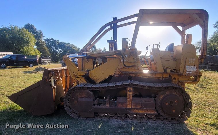 image for item LN9588 1971 International Harvester 175B  track loader