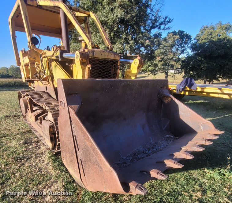image for item LN9588 1971 International Harvester 175B  track loader