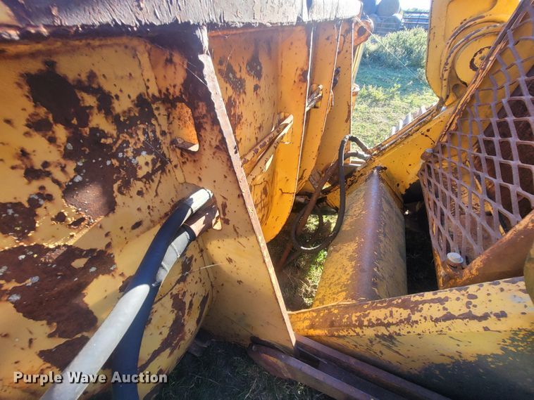 image for item LN9588 1971 International Harvester 175B  track loader