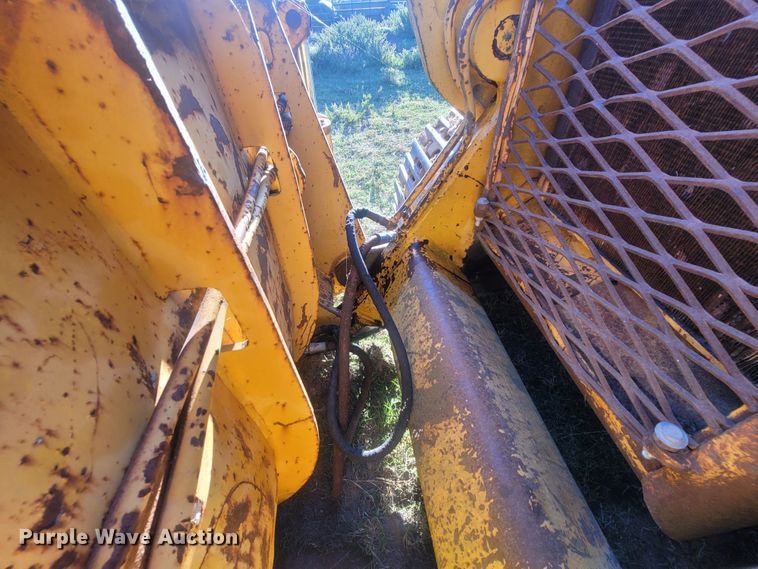 image for item LN9588 1971 International Harvester 175B  track loader