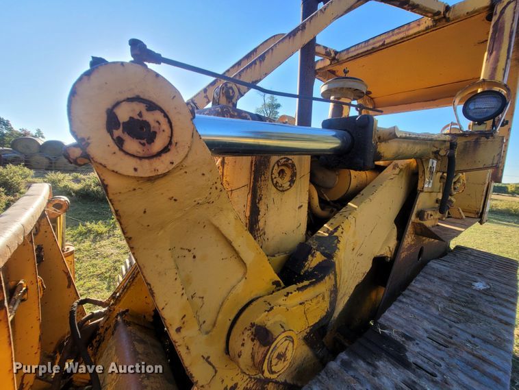 image for item LN9588 1971 International Harvester 175B  track loader