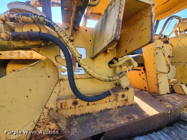 image for item LN9588 1971 International Harvester 175B  track loader