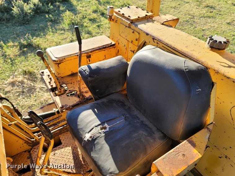 image for item LN9588 1971 International Harvester 175B  track loader