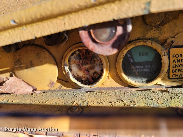 image for item LN9588 1971 International Harvester 175B  track loader