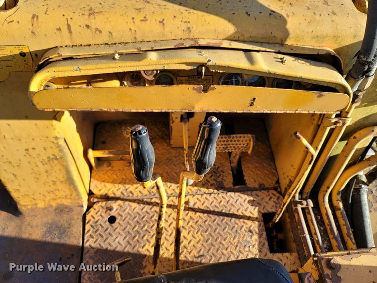 image for item LN9588 1971 International Harvester 175B  track loader