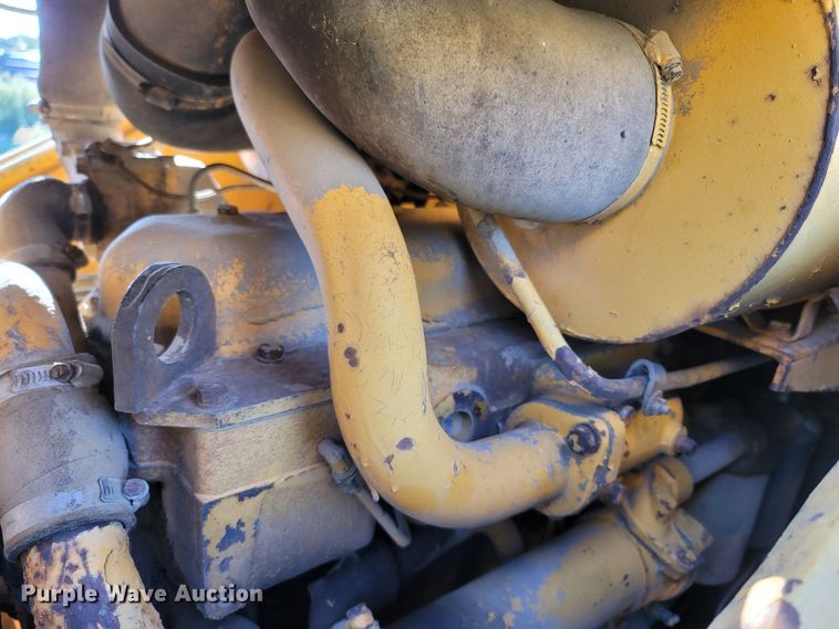 image for item LN9588 1971 International Harvester 175B  track loader