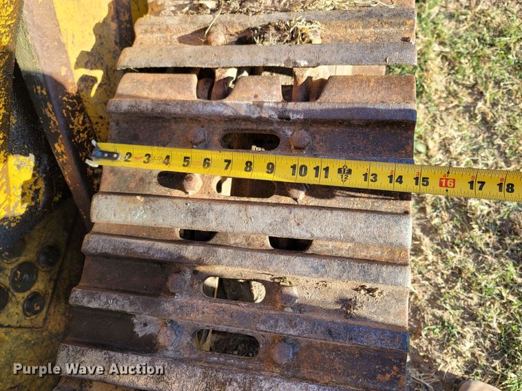 image for item LN9588 1971 International Harvester 175B  track loader