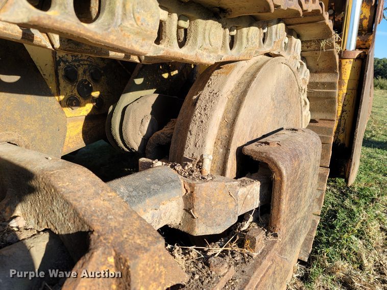 image for item LN9588 1971 International Harvester 175B  track loader